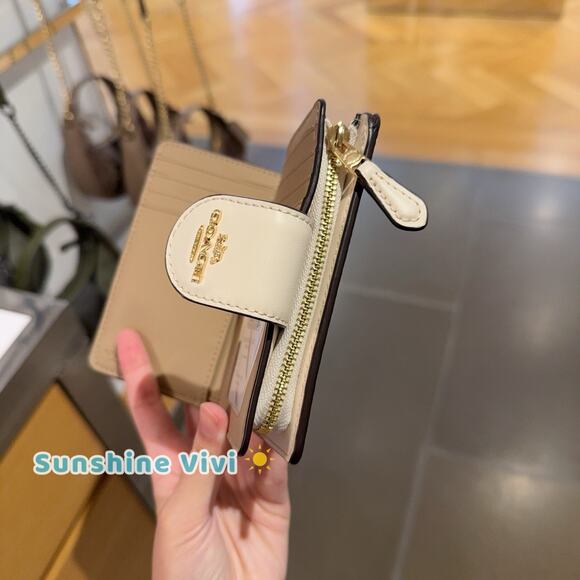 NWT Coach Medium Corner Zip Wallet In Signature Canvas CW786 IM/White/Chalk - Picture 5 of 5